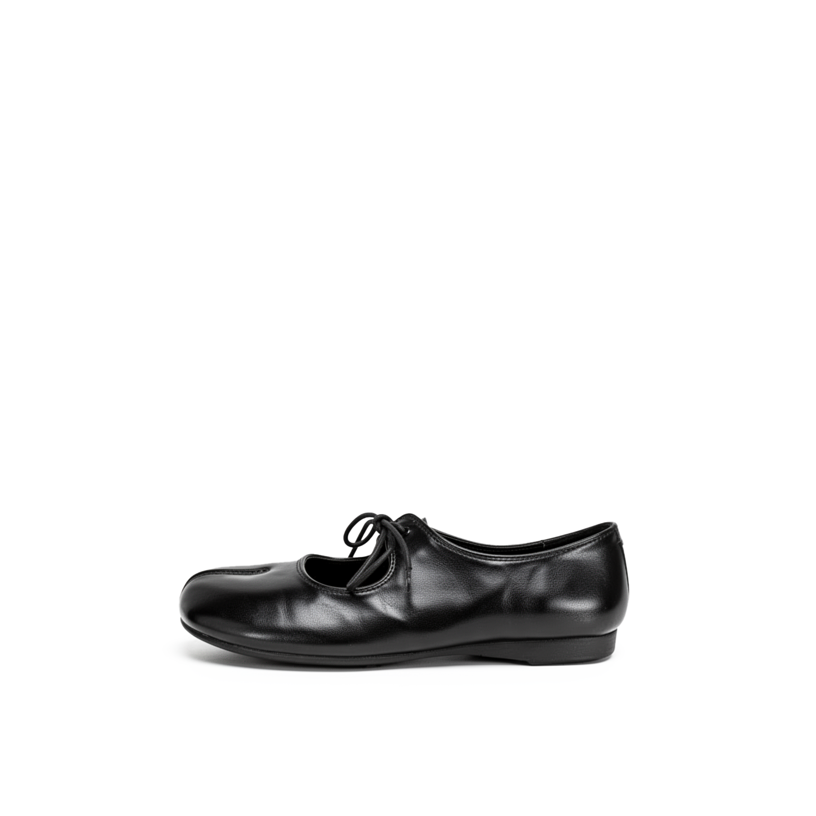 7 Tabi Shoe Outfit Ideas — Lil Cacti tabi ballet flats styling guide