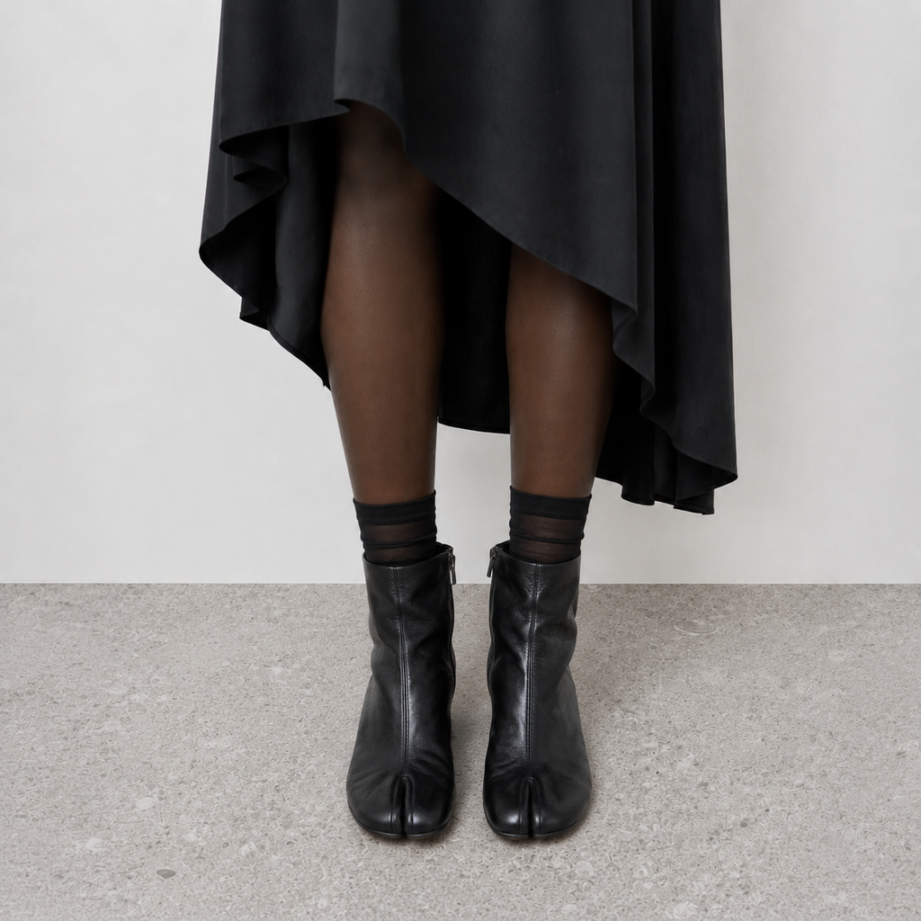 Isolde Tabi Ankle Boots by Lil Cacti — vegan tabi boots, close-up of the toe detail