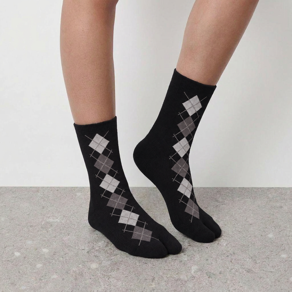 Lil Cacti Ottilia Argyle Tabi Socks in Black model styling view 2