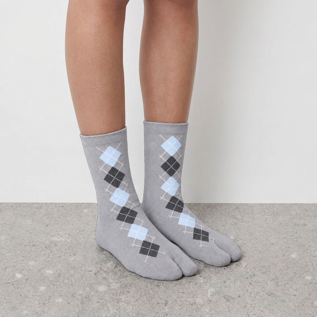 Lil Cacti Ottilia Argyle Tabi Socks in Light Gray model styling view 12