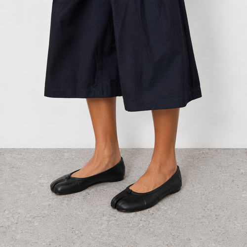 Amelora Black Leather Tabi Ballet Flats