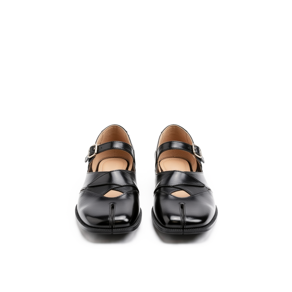 Evora tabi sandal close-up — sculptural split-toe detail