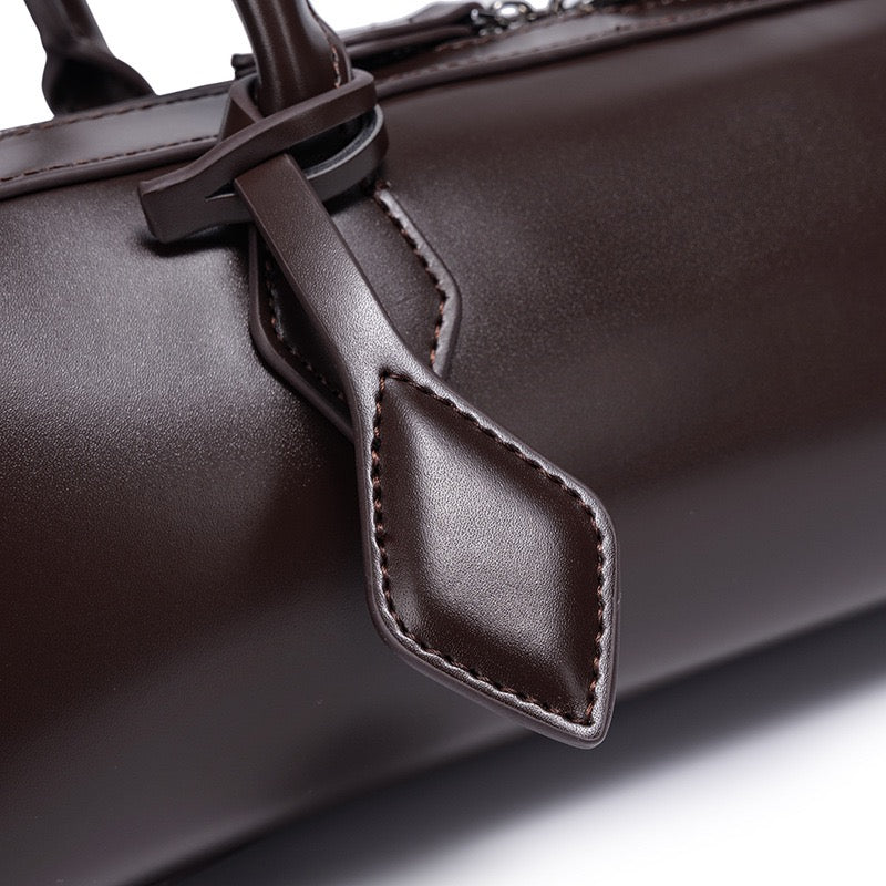 Classic Muse Baguette Bag